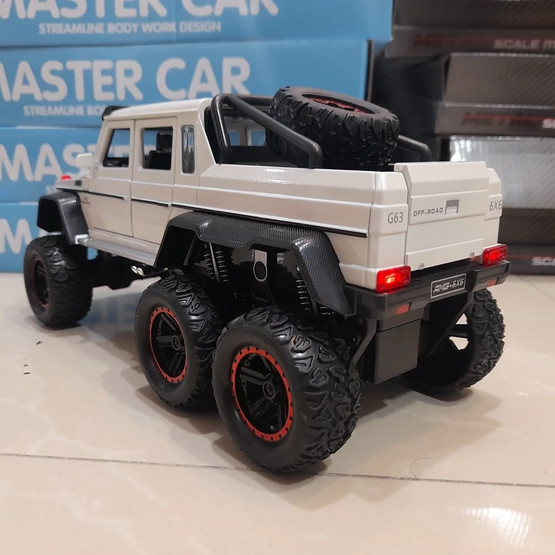 اسباب بازی ماکت ماشین فلزی بنز 6 چرخ